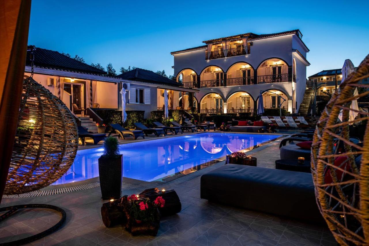Villa Corali Apartments Sea Breath & Pool Amoudi Luaran gambar