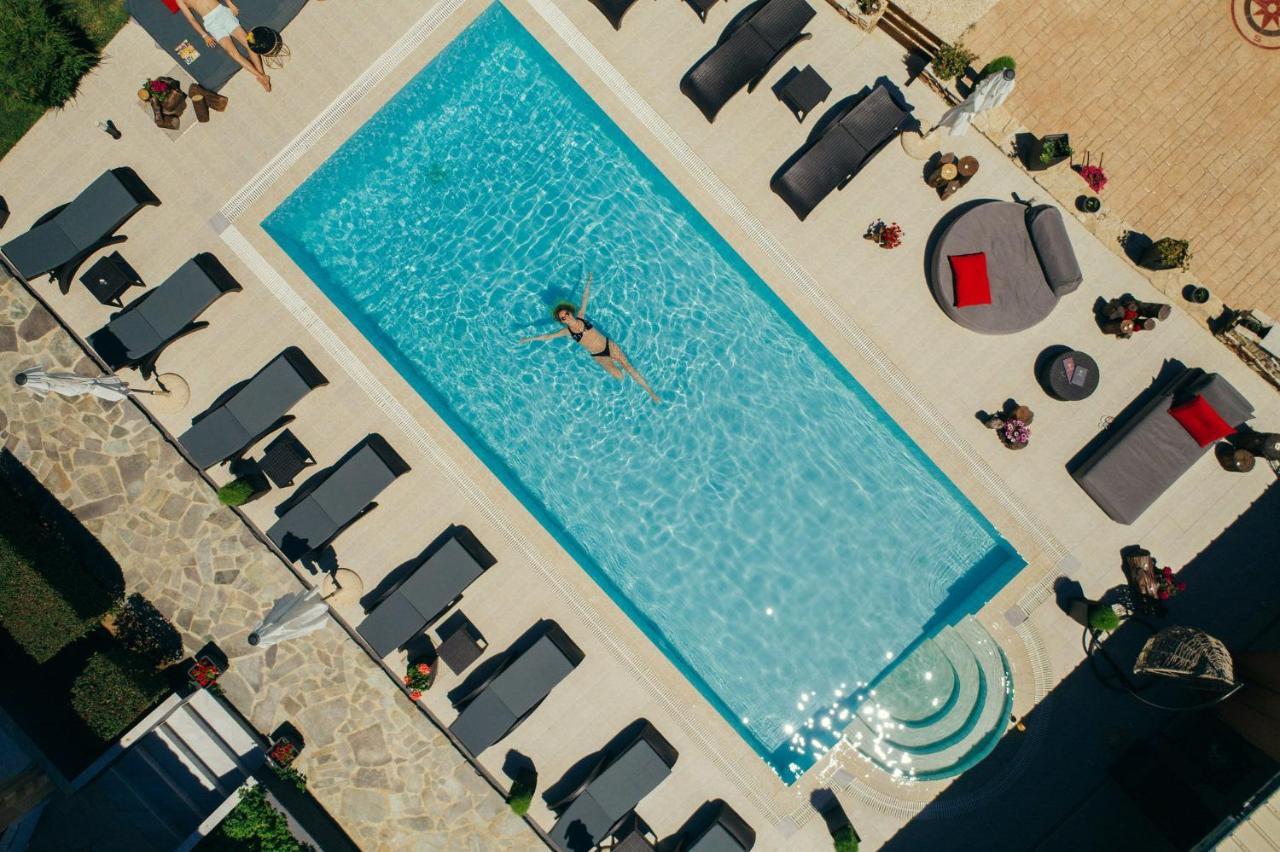 Villa Corali Apartments Sea Breath & Pool Amoudi Luaran gambar