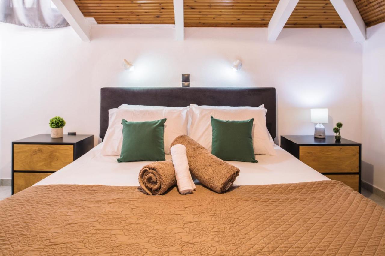 Villa Corali Apartments Sea Breath & Pool Amoudi Luaran gambar