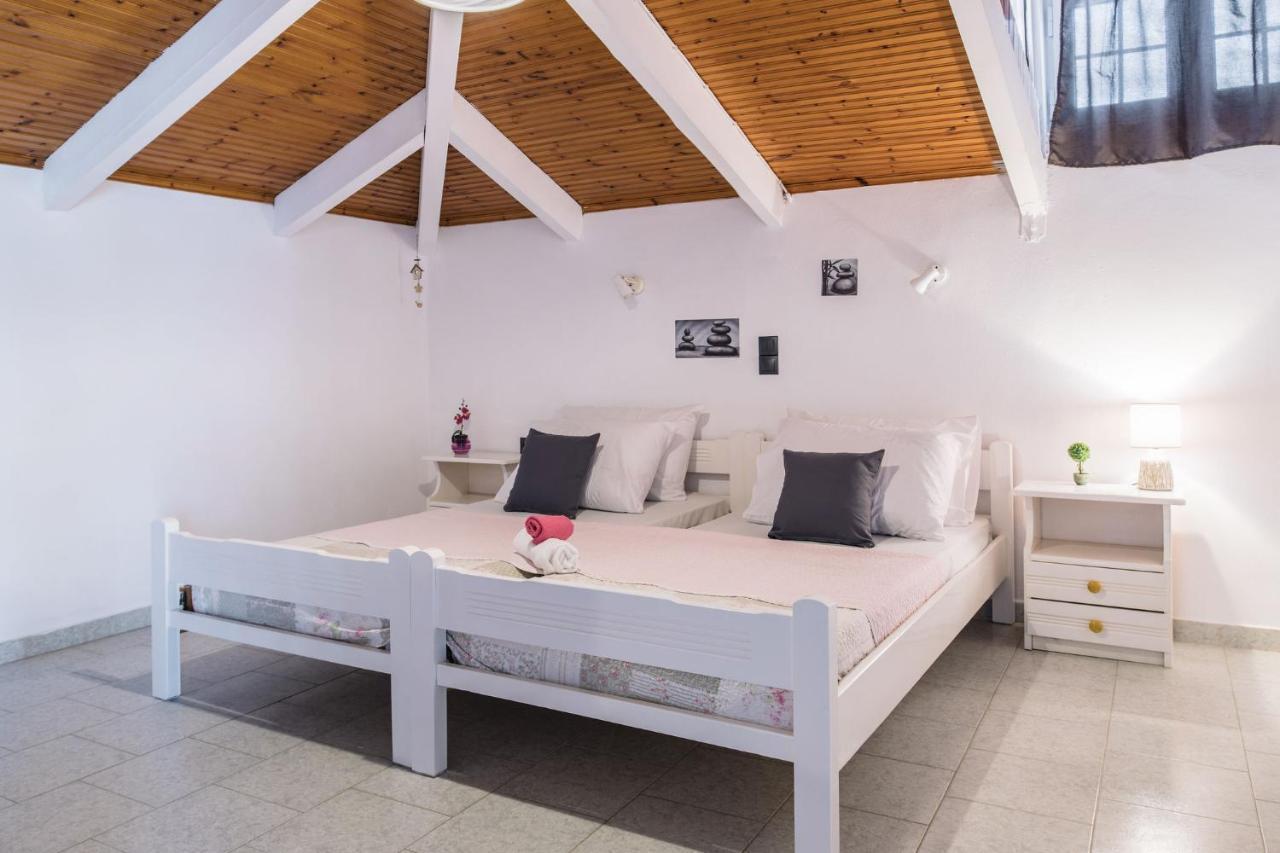 Villa Corali Apartments Sea Breath & Pool Amoudi Luaran gambar