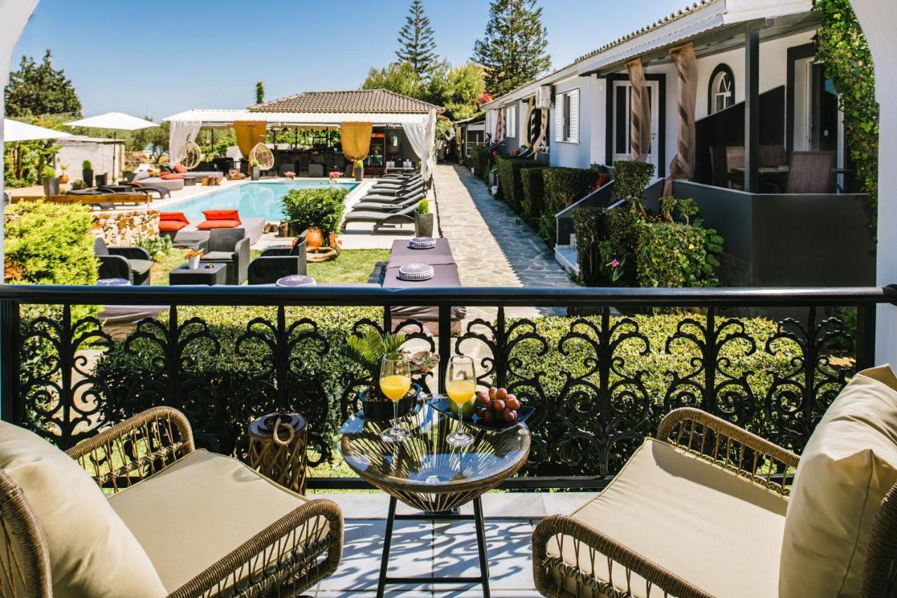 Villa Corali Apartments Sea Breath & Pool Amoudi Luaran gambar
