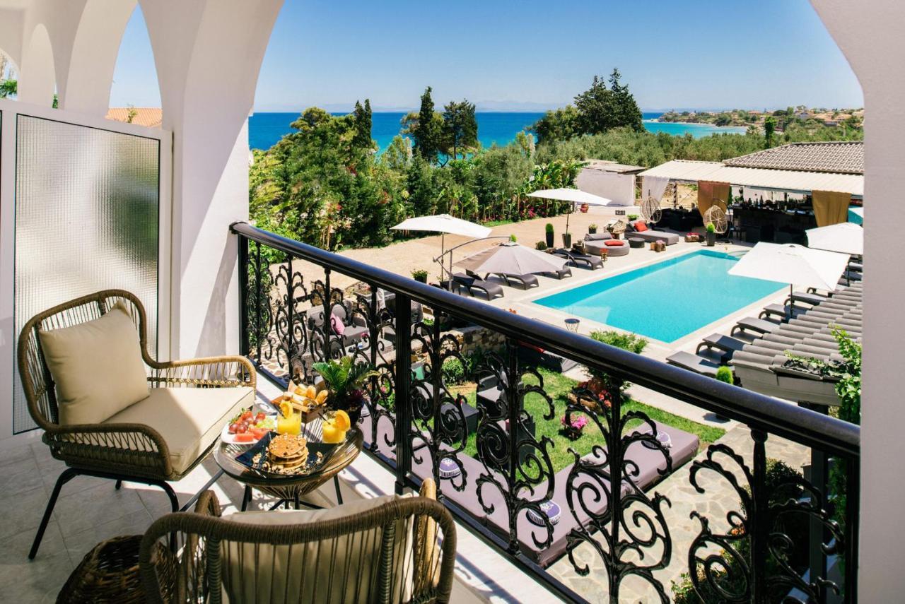 Villa Corali Apartments Sea Breath & Pool Amoudi Luaran gambar
