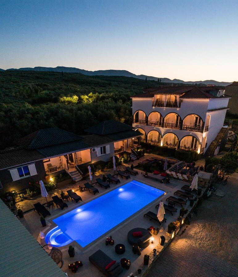 Villa Corali Apartments Sea Breath & Pool Amoudi Luaran gambar